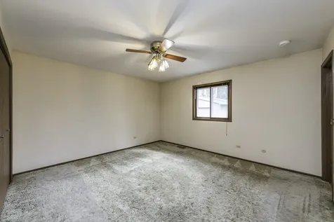 9743 West 16th Street Zion IL 60099
