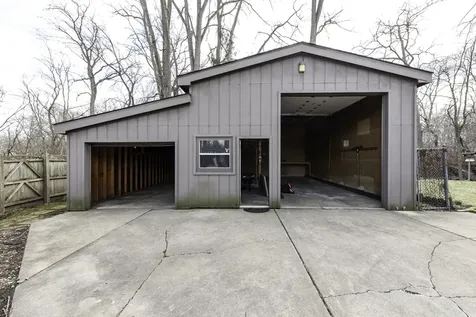 9743 West 16th Street Zion IL 60099