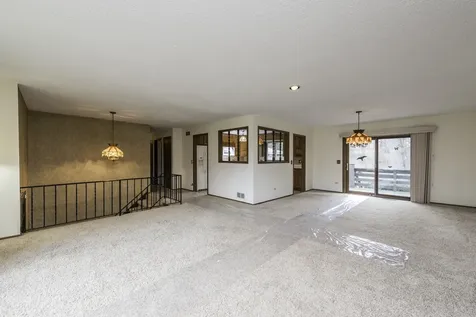 9743 West 16th Street Zion IL 60099