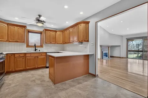 8150 Brookside Drive Palos Park IL 60464