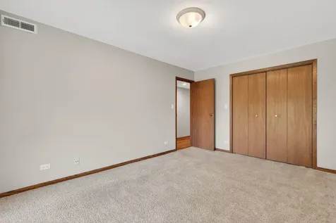 8150 Brookside Drive Palos Park IL 60464