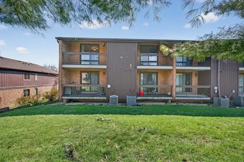 8150 Brookside Drive Palos Park IL 60464