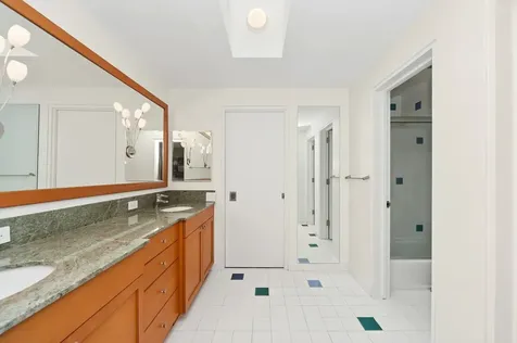 282 Linden Park Place Highland Park IL 60035