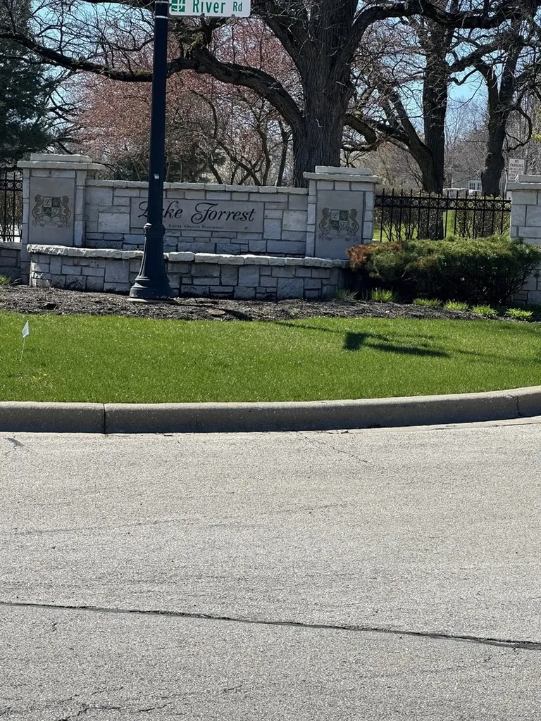 24863 West Sterling Oaks Court Shorewood IL 60404