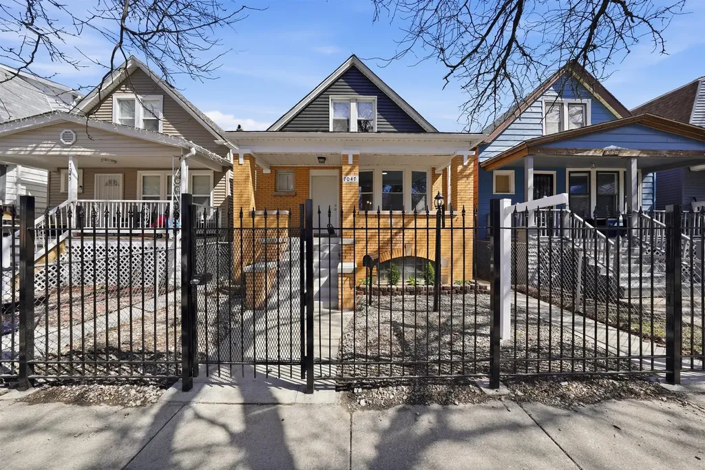7047 South Winchester Avenue Chicago IL 60636