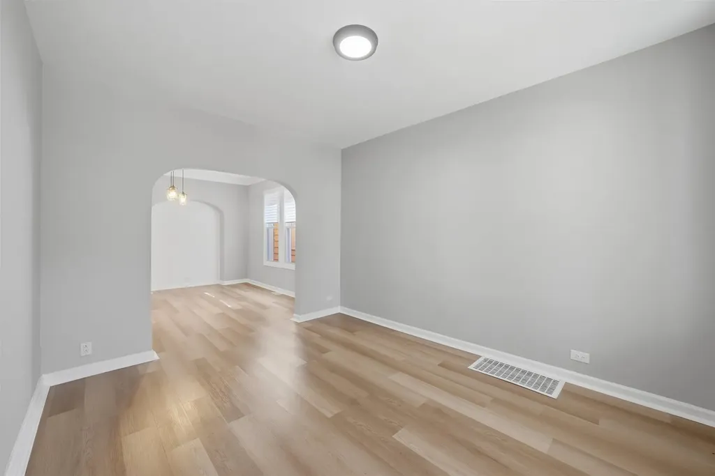7047 South Winchester Avenue Chicago IL 60636