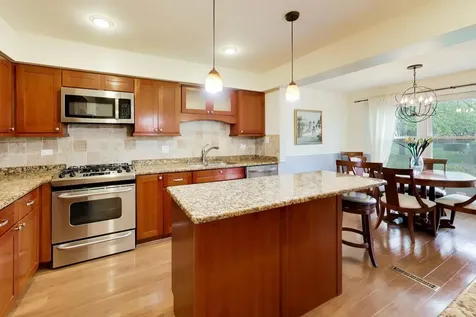 684 Regent Lane Prospect Heights IL 60070