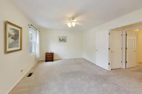 684 Regent Lane Prospect Heights IL 60070