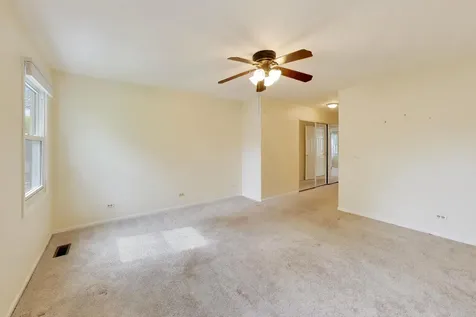 684 Regent Lane Prospect Heights IL 60070