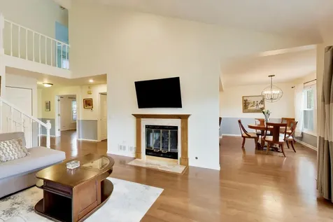684 Regent Lane Prospect Heights IL 60070
