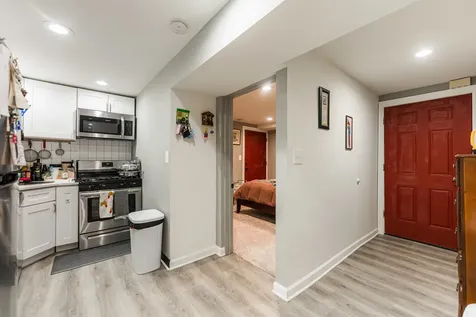 6117 North Washtenaw Avenue Chicago IL 60659
