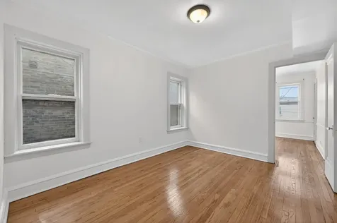 6117 North Washtenaw Avenue Chicago IL 60659