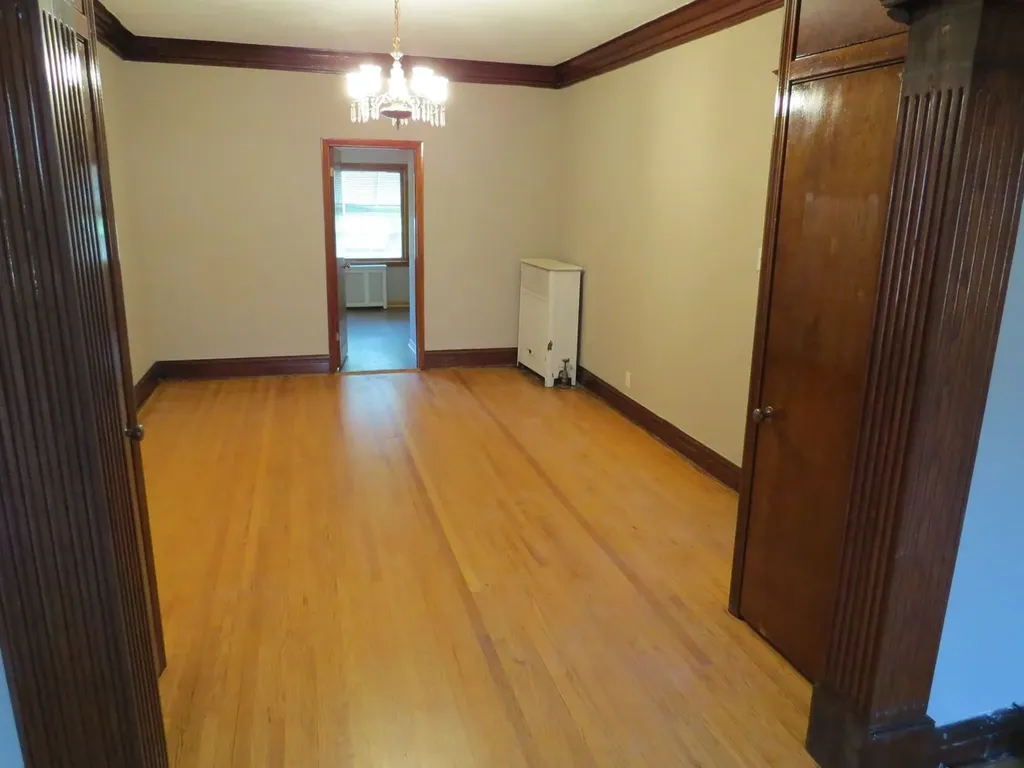 7120 South Eberhart Avenue Chicago IL 60619
