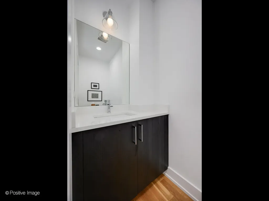 2044 West Rice Street Chicago IL 60622