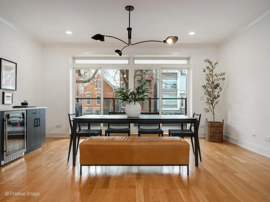 2044 West Rice Street Chicago IL 60622