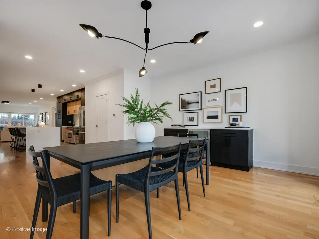 2044 West Rice Street Chicago IL 60622