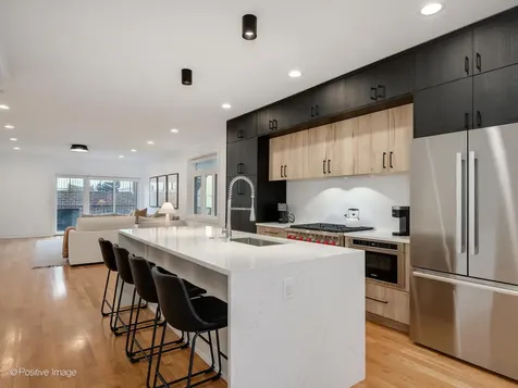2044 West Rice Street Chicago IL 60622