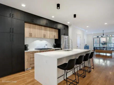 2044 West Rice Street Chicago IL 60622