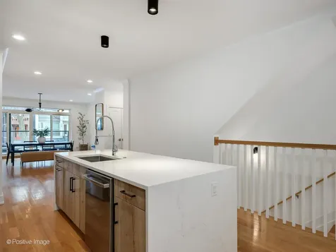 2044 West Rice Street Chicago IL 60622