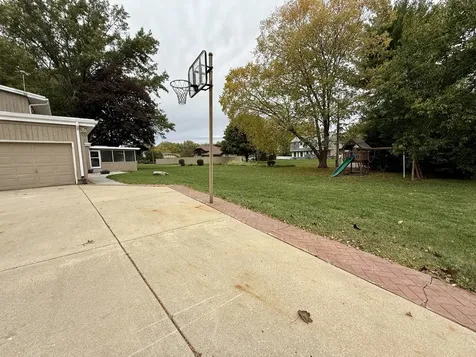 206 Julie Drive Kankakee IL 60901