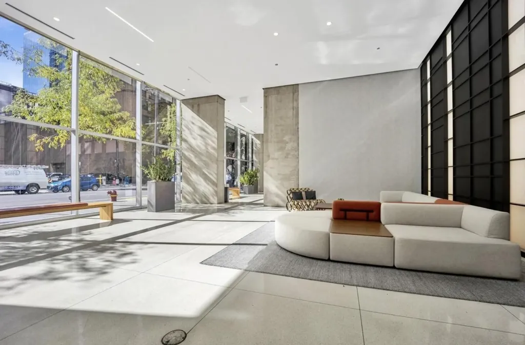 600 North Fairbanks Court Chicago IL 60611