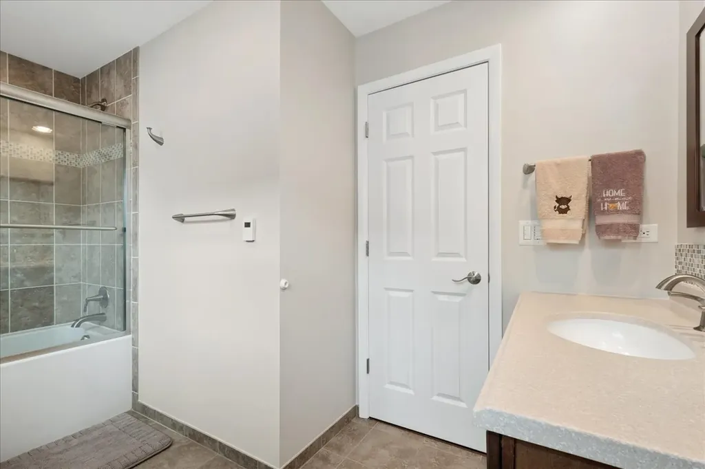 5255 Suffield Terrace Skokie IL 60077