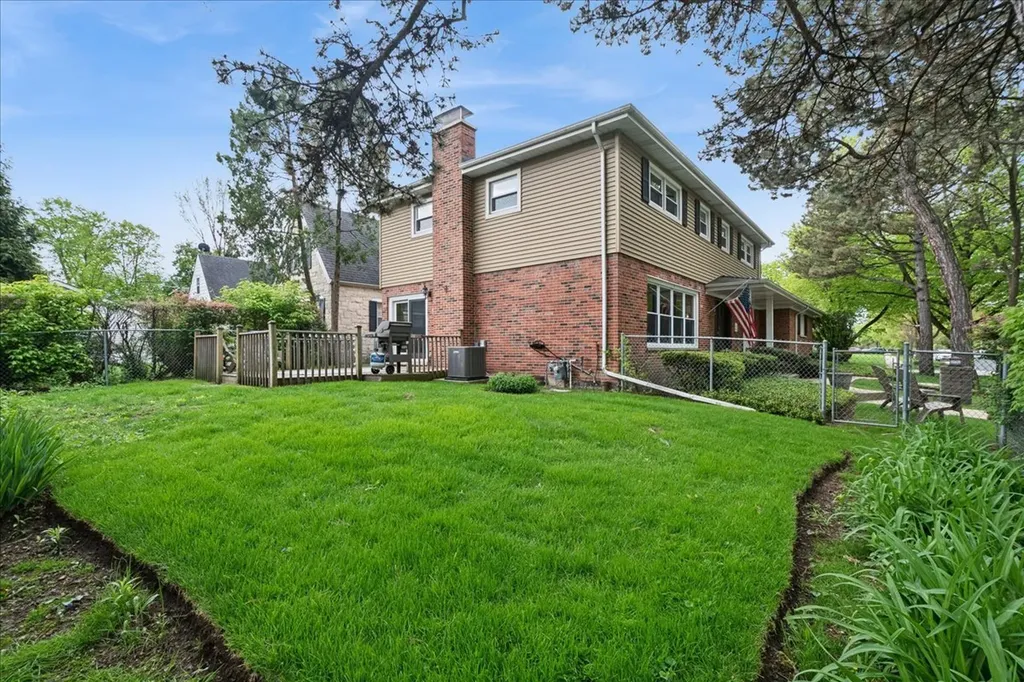 5255 Suffield Terrace Skokie IL 60077
