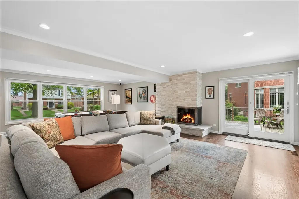5255 Suffield Terrace Skokie IL 60077