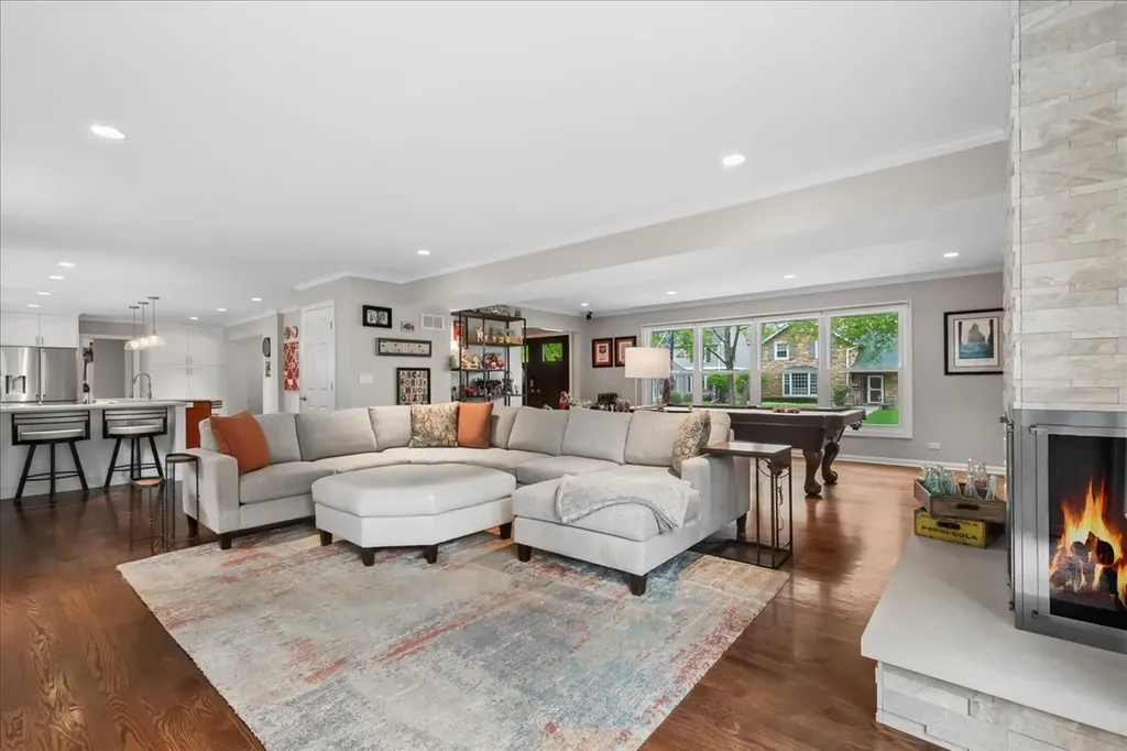 5255 Suffield Terrace Skokie IL 60077