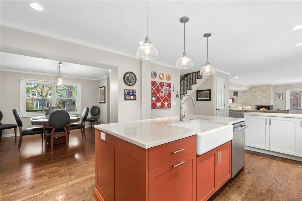 5255 Suffield Terrace Skokie IL 60077