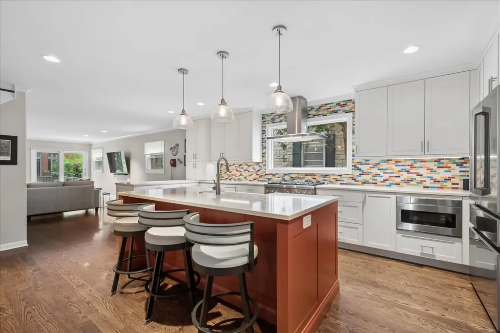5255 Suffield Terrace Skokie IL 60077