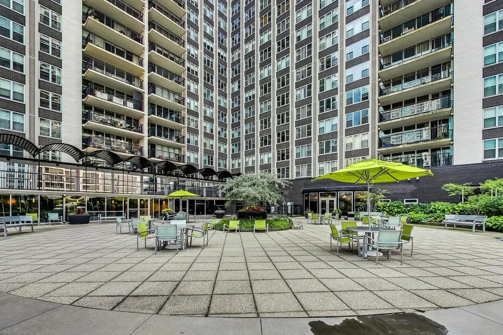 400 East Randolph Street Chicago IL 60601