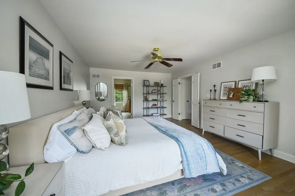 707 Gary Court Wheaton IL 60187
