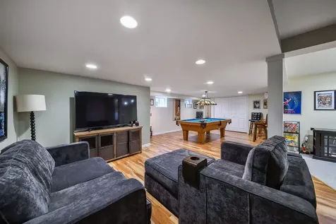 707 Gary Court Wheaton IL 60187