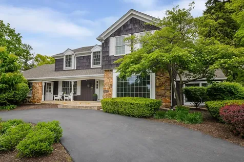 707 Gary Court Wheaton IL 60187