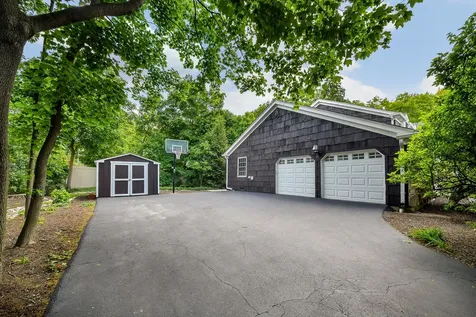 707 Gary Court Wheaton IL 60187