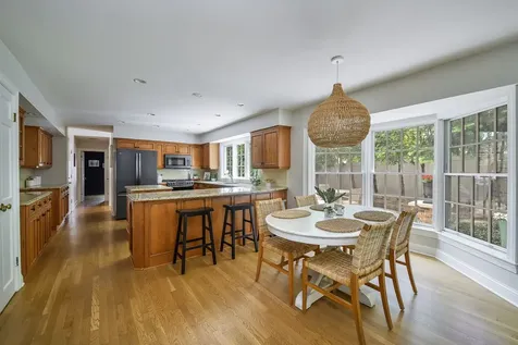 707 Gary Court Wheaton IL 60187