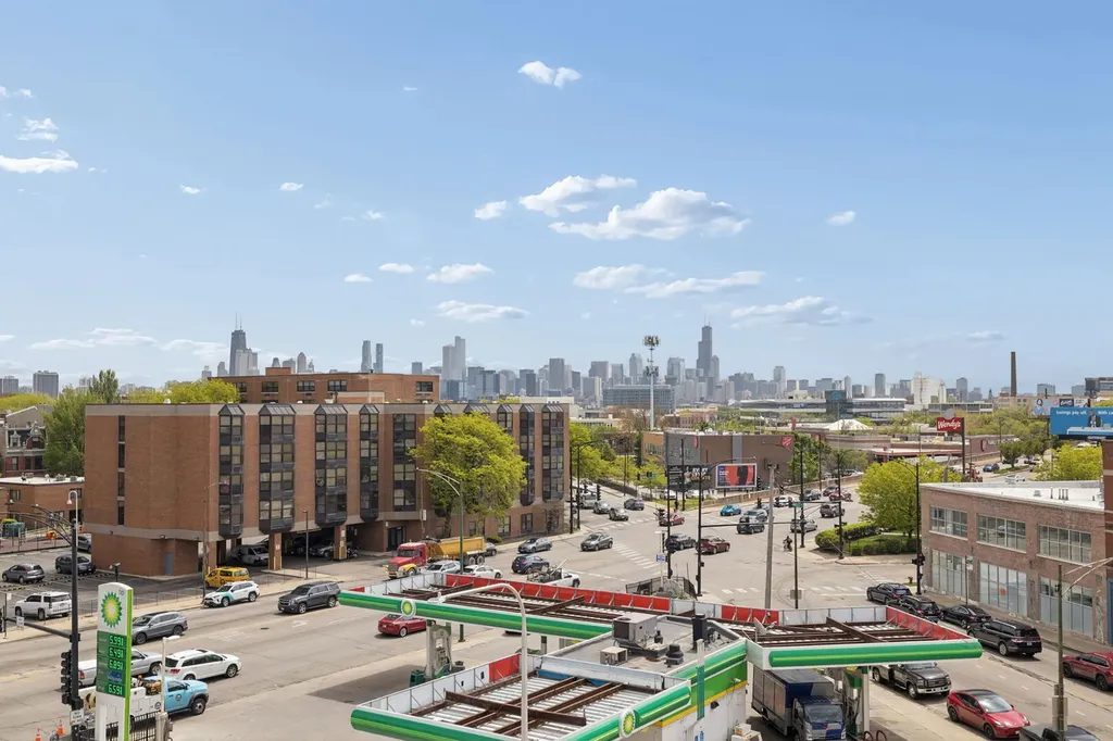 1610 West Fullerton Avenue Chicago IL 60614