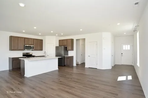 1163 White Oak Circle Crystal Lake IL 60012