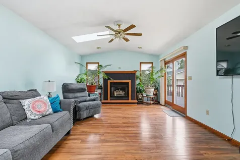 2112 32ND Street Rock Island IL 61201