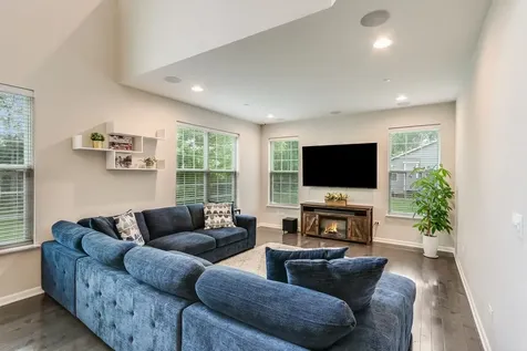 1612 Bur Oak Drive Hoffman Estates IL 60192