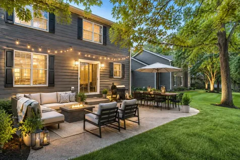 1612 Bur Oak Drive Hoffman Estates IL 60192