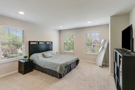1612 Bur Oak Drive Hoffman Estates IL 60192