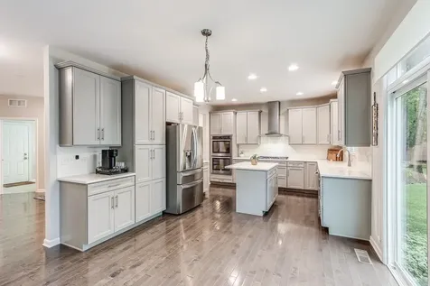 1612 Bur Oak Drive Hoffman Estates IL 60192
