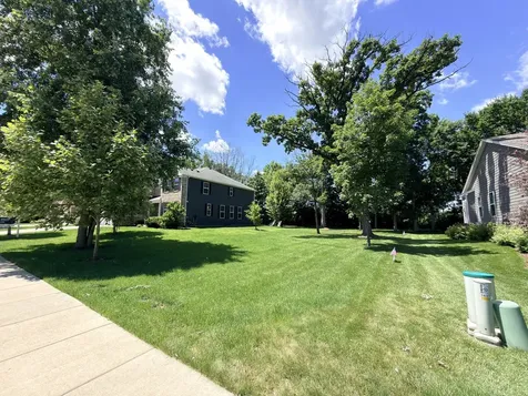 1612 Bur Oak Drive Hoffman Estates IL 60192