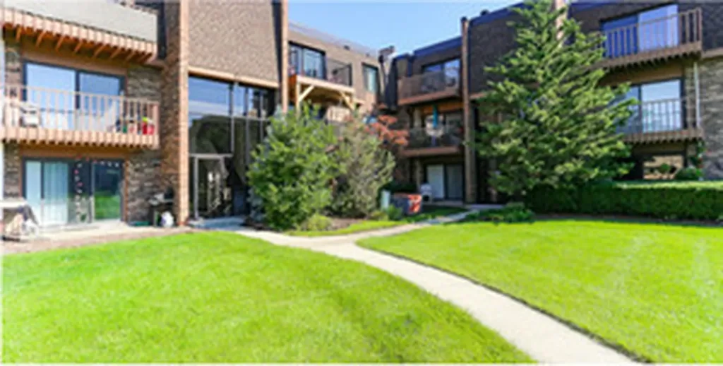 608 Waterford Road Schaumburg IL 60193