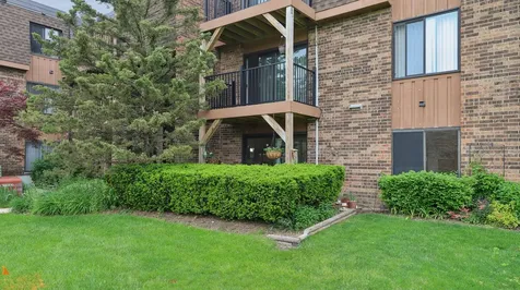 608 Waterford Road Schaumburg IL 60193