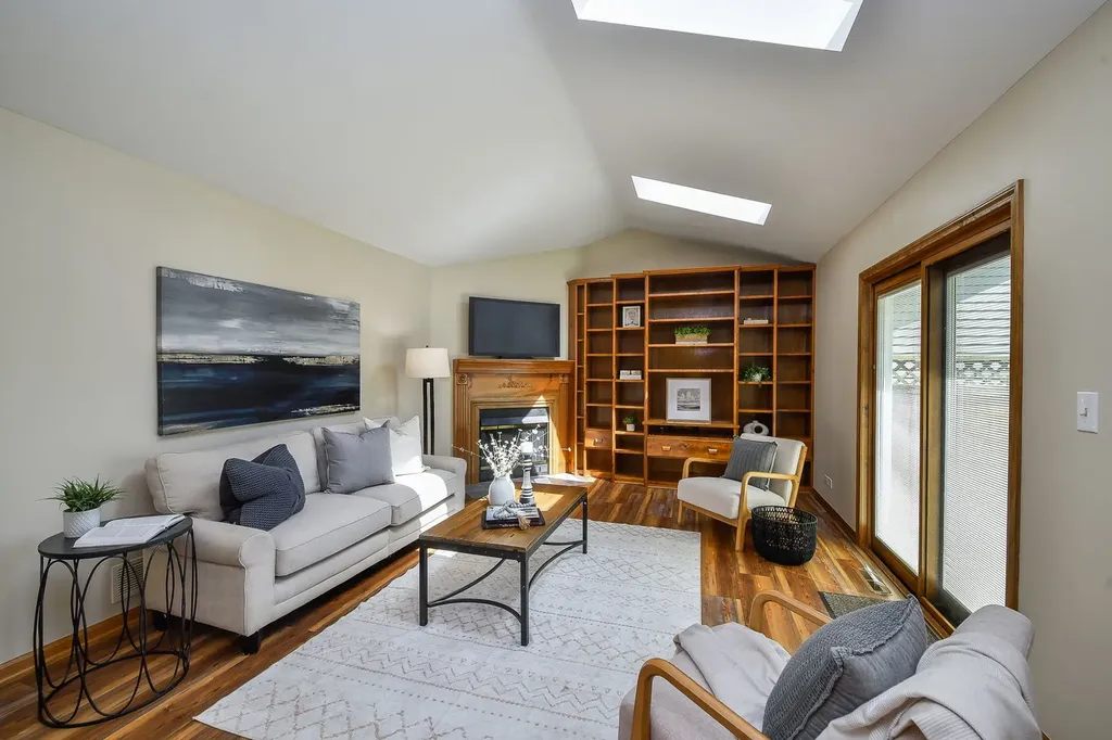 2264 Briarhill Drive Naperville IL 60565