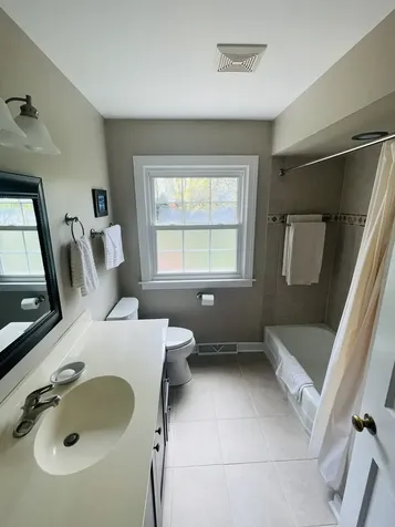 909 East Rockwell Street Arlington Heights IL 60005