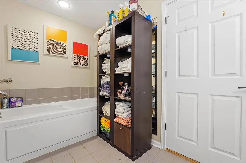 33 West Huron Street Chicago IL 60654